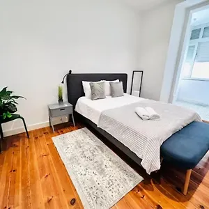 Large Flat Up 8pp Apartamento